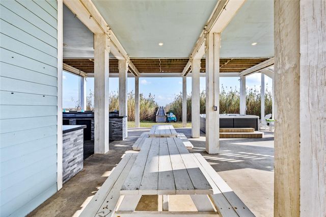 17215 Termini San Luis Pass Road, Galveston, TX 77554