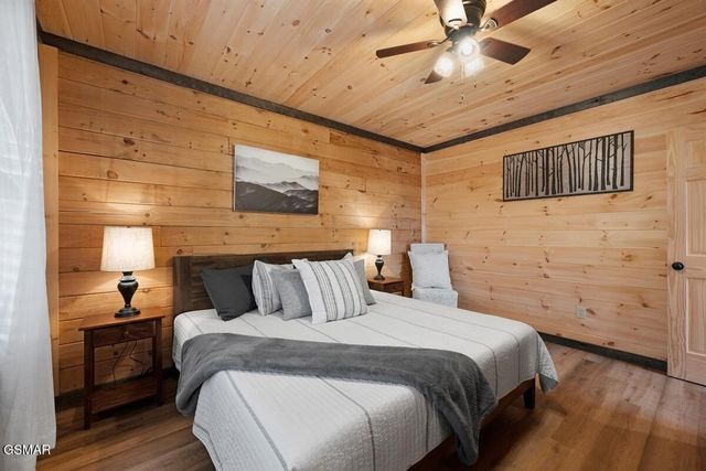 2304 Wingspan Drive, Sevierville, TN 37876