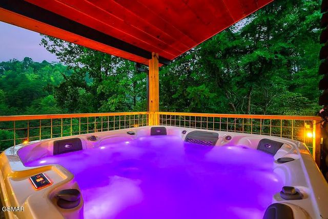 2304 Wingspan Drive, Sevierville, TN 37876