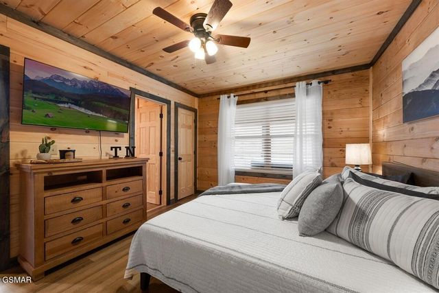 2304 Wingspan Drive, Sevierville, TN 37876