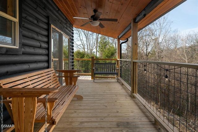 2304 Wingspan Drive, Sevierville, TN 37876