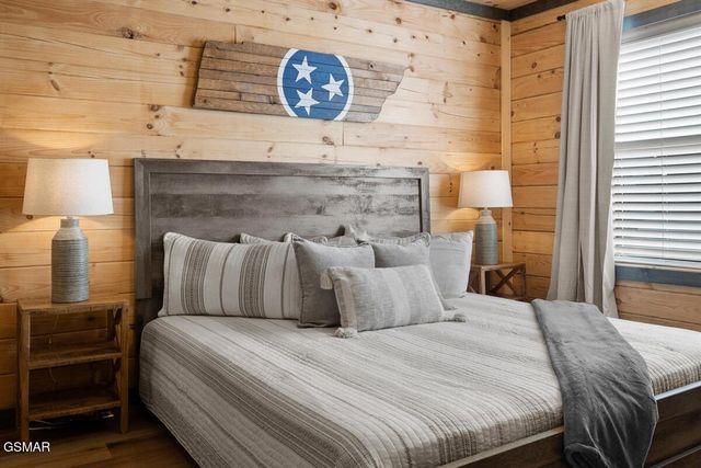 2304 Wingspan Drive, Sevierville, TN 37876