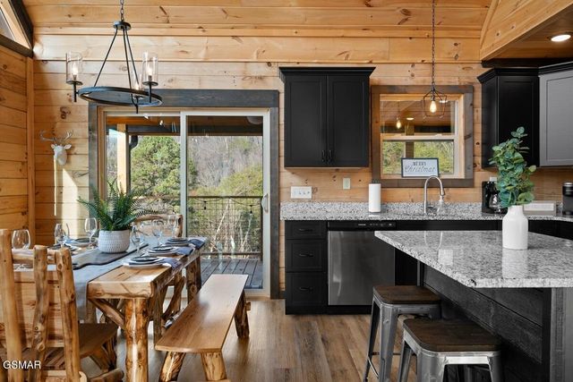 2304 Wingspan Drive, Sevierville, TN 37876