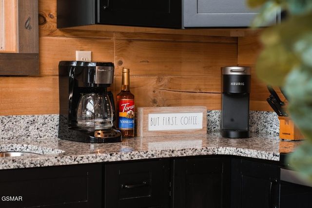 2304 Wingspan Drive, Sevierville, TN 37876