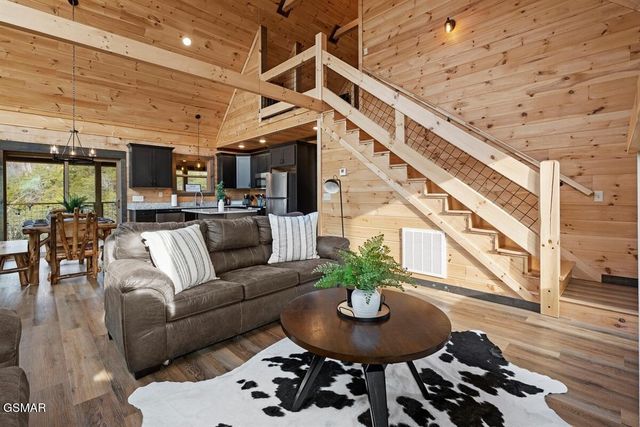 2304 Wingspan Drive, Sevierville, TN 37876