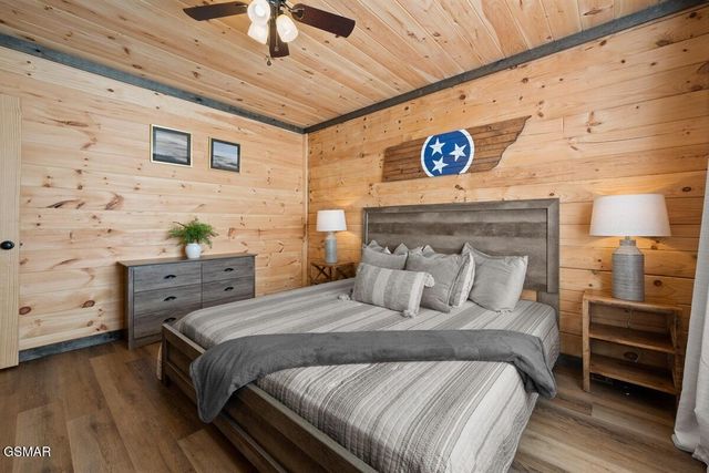 2304 Wingspan Drive, Sevierville, TN 37876