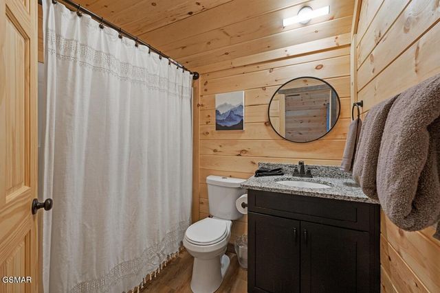 2304 Wingspan Drive, Sevierville, TN 37876