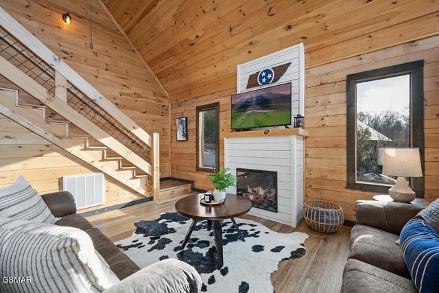 2304 Wingspan Drive, Sevierville, TN 37876