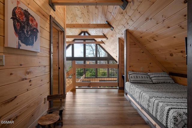 2304 Wingspan Drive, Sevierville, TN 37876