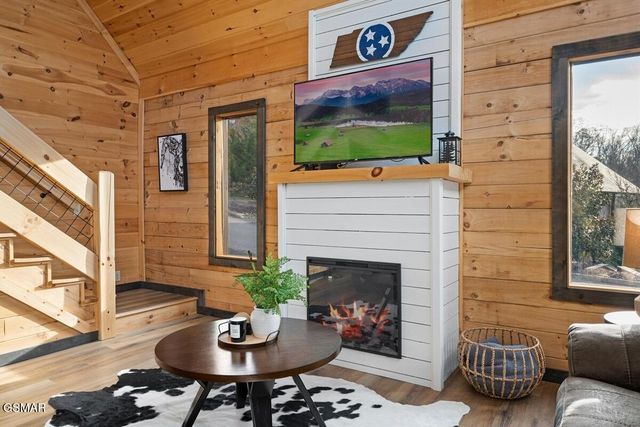 2304 Wingspan Drive, Sevierville, TN 37876