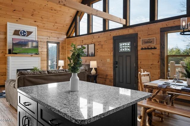 2304 Wingspan Drive, Sevierville, TN 37876