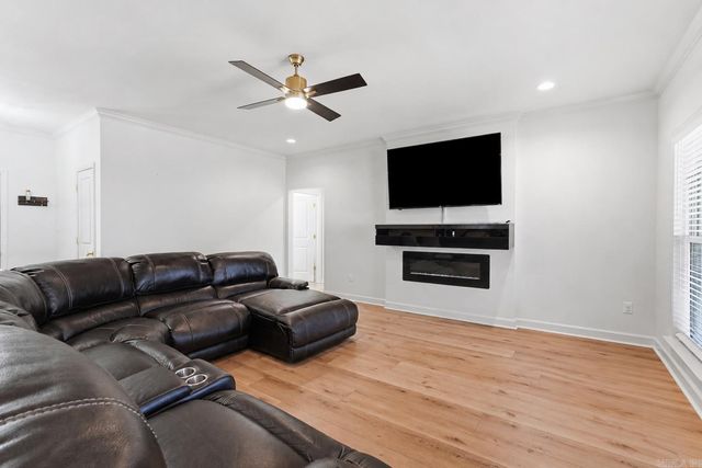 202 Marble Drive, Jacksonville, AR 72076