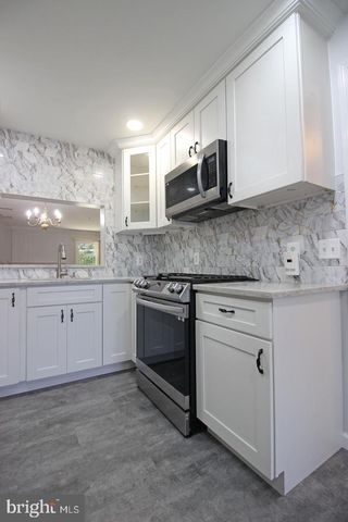 21783 BALDWIN SQ, Sterling, VA 20164