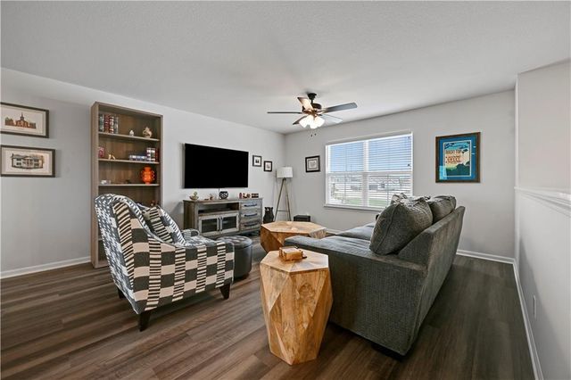 826 Shane Court, Belton, MO 64012