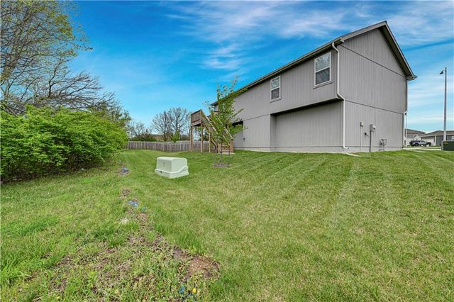 826 Shane Court, Belton, MO 64012