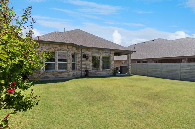 1216 8th Street, Argyle, TX 76226