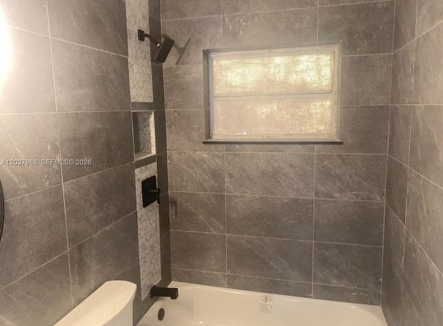 1700 SW 69th Ter, North Lauderdale, FL 33068