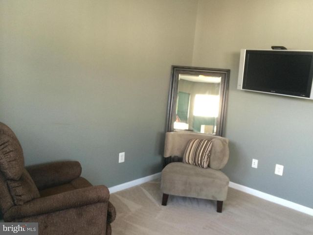 6805 OREGANO LN, Alexandria, VA 22310