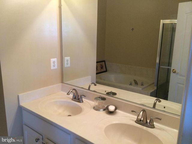 6805 OREGANO LN, Alexandria, VA 22310