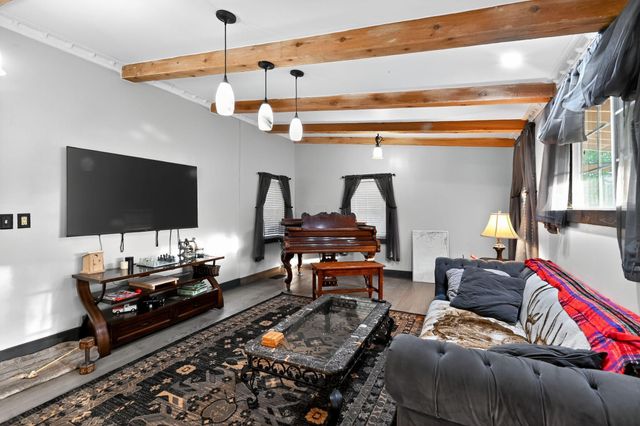 812 N Gay Street, Mount Vernon, OH 43050