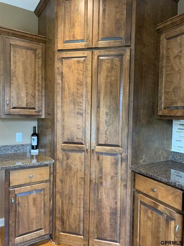 8507 S 106 Street, La Vista, NE 68128