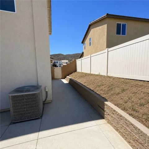 32190 Rambling Court, Winchester, CA 92596