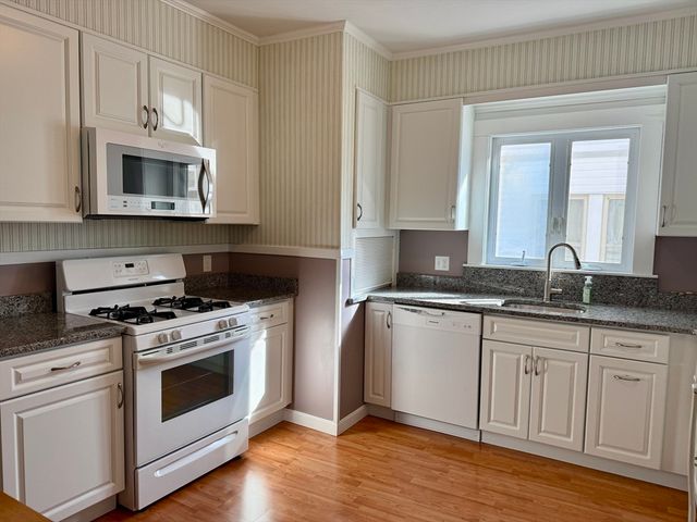 32 Priscilla St, New Bedford, MA 02740