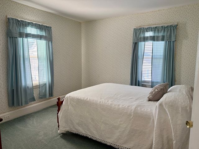 32 Priscilla St, New Bedford, MA 02740