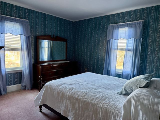 32 Priscilla St, New Bedford, MA 02740