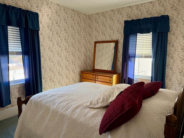 32 Priscilla St, New Bedford, MA 02740