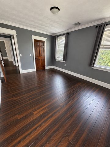 996 Walnut St, Fall River, MA 02720