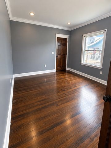 996 Walnut St, Fall River, MA 02720
