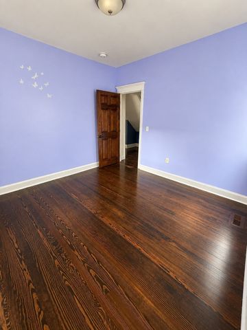996 Walnut St, Fall River, MA 02720