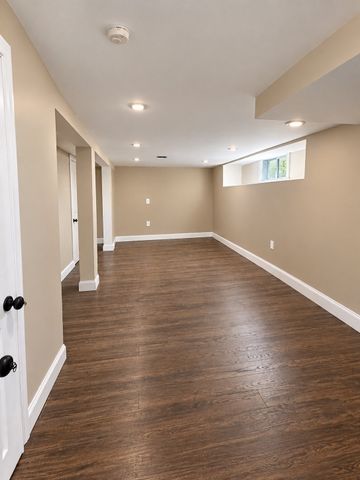 996 Walnut St, Fall River, MA 02720