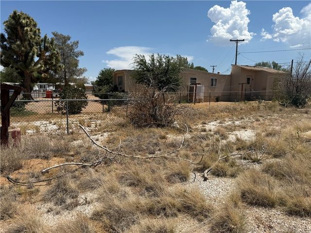 3940 E Shaeffer Avenue, Kingman, AZ 86409