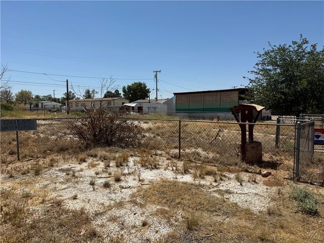 3940 E Shaeffer Avenue, Kingman, AZ 86409