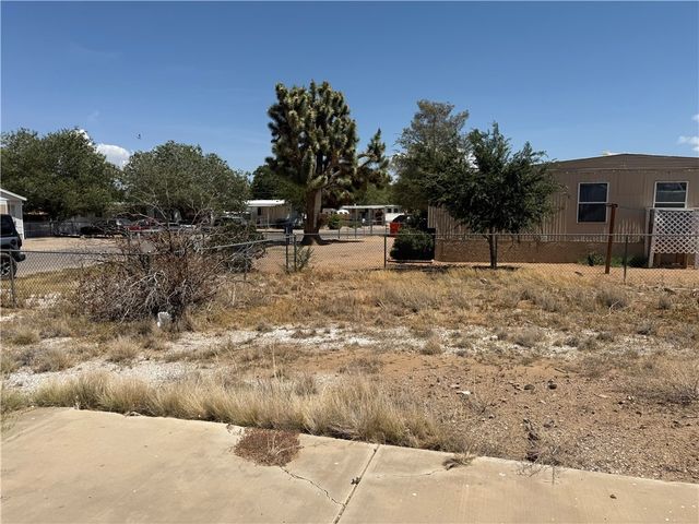3940 E Shaeffer Avenue, Kingman, AZ 86409