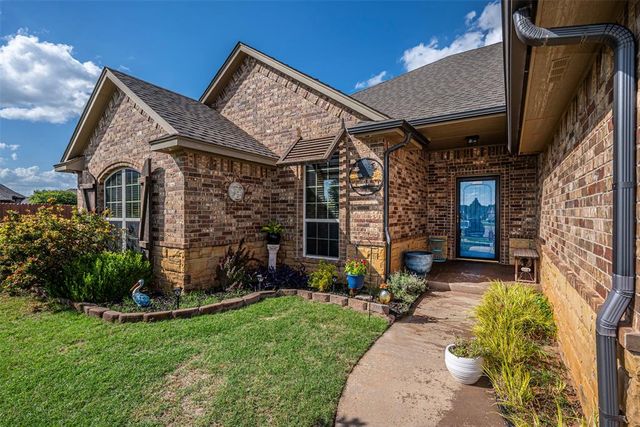 2236 Timber Ridge, Yukon, OK 73099