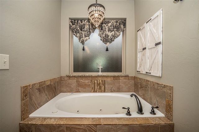 2236 Timber Ridge, Yukon, OK 73099