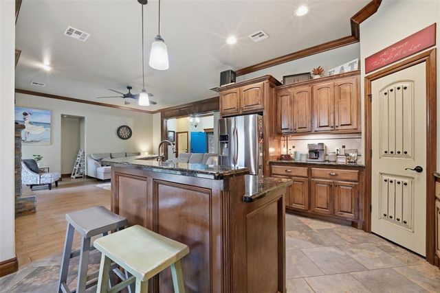 2236 Timber Ridge, Yukon, OK 73099