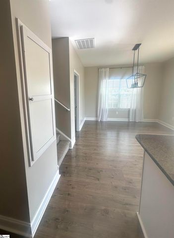 530 Beechcreek Drive, Spartanburg, SC 29303