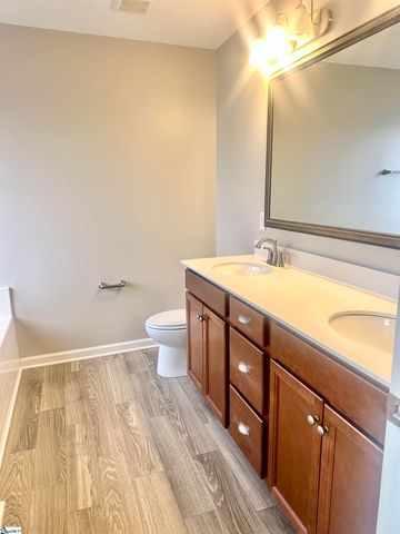 530 Beechcreek Drive, Spartanburg, SC 29303