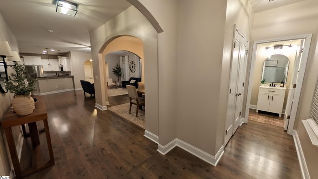 530 Beechcreek Drive, Spartanburg, SC 29303