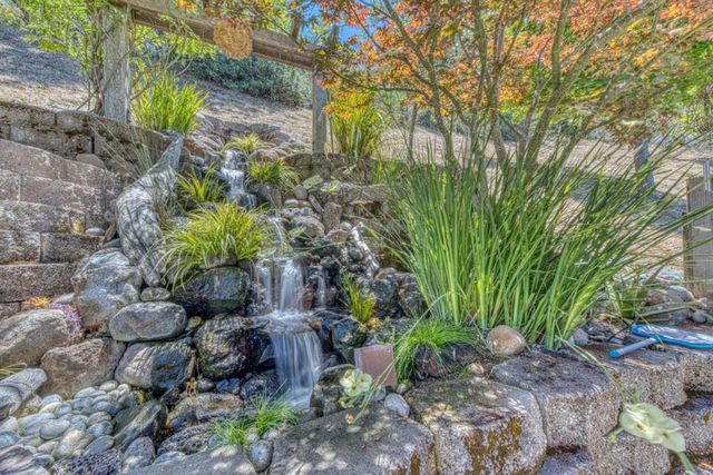 32 Crazy Horse Canyon Road, Salinas, CA 93907