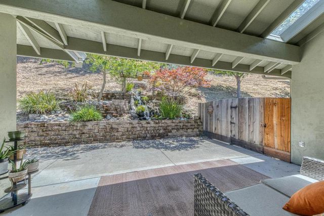 32 Crazy Horse Canyon Road, Salinas, CA 93907