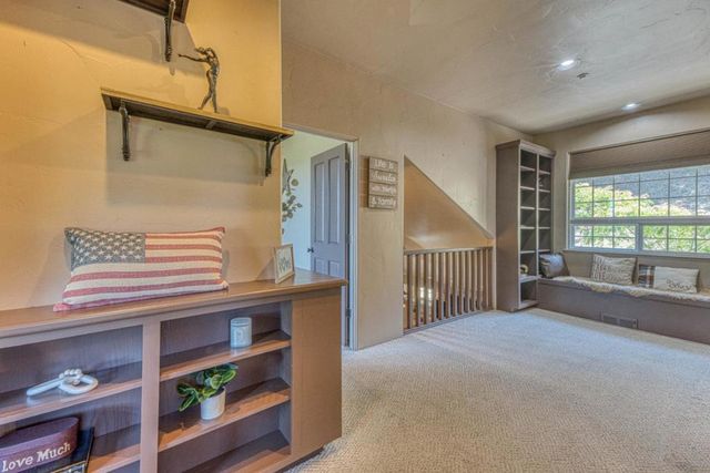 32 Crazy Horse Canyon Road, Salinas, CA 93907