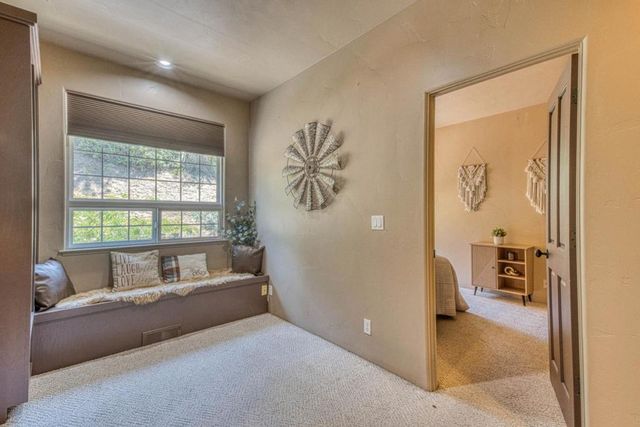 32 Crazy Horse Canyon Road, Salinas, CA 93907