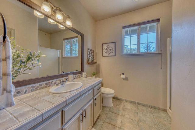 32 Crazy Horse Canyon Road, Salinas, CA 93907