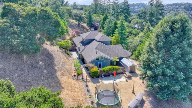 32 Crazy Horse Canyon Road, Salinas, CA 93907