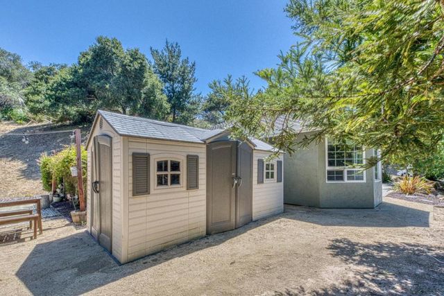 32 Crazy Horse Canyon Road, Salinas, CA 93907